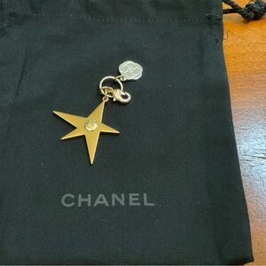 CHANEL HOLIDAY CHARM LIMITED EDITION  NWT AUTHENTIC
